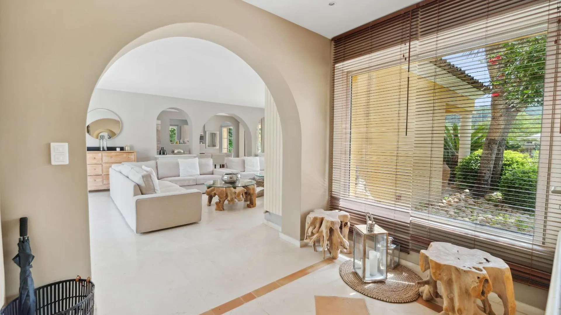 Grande Villa St-Tropez Avec Piscine Chauffee ガッサン