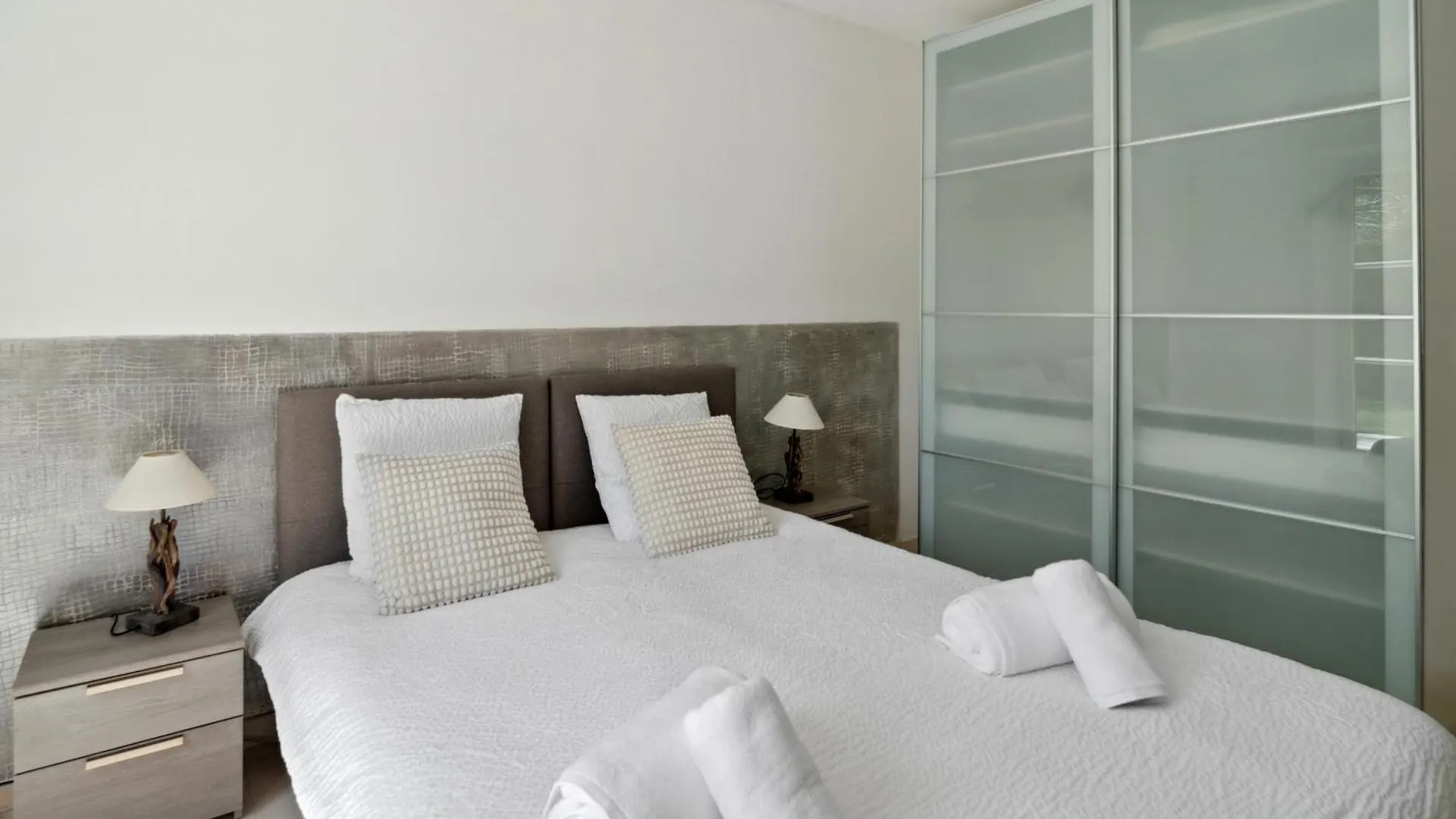 Grande Villa St-Tropez Avec Piscine Chauffee ガッサン