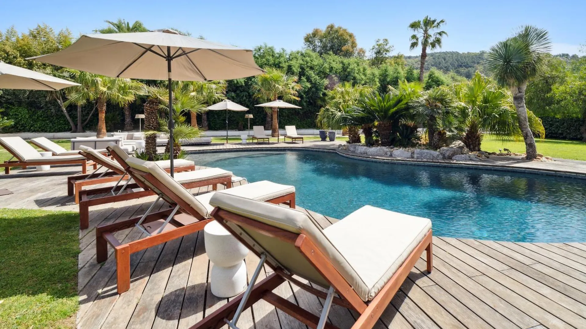Grande Villa St-Tropez Avec Piscine Chauffee Gassin